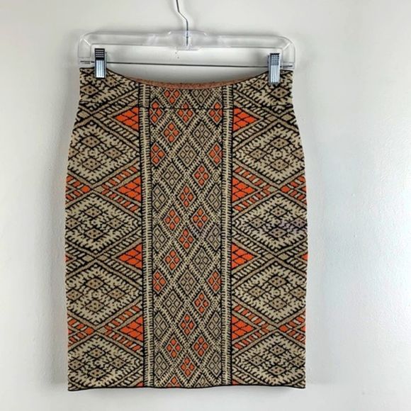 COPY - BCBG ✔️Maxazria Skirt - Picture 3 of 7